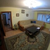 Trei camere, 73 mp decomandat la parter inalt